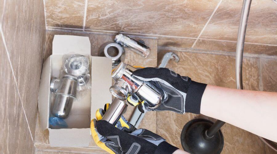 Professional gutter cleaning in Homer, MI